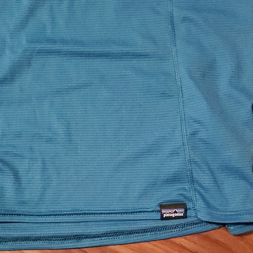 Patagonia Teal Blue Grid Capilene Base Layer - Picture 3 of 7
